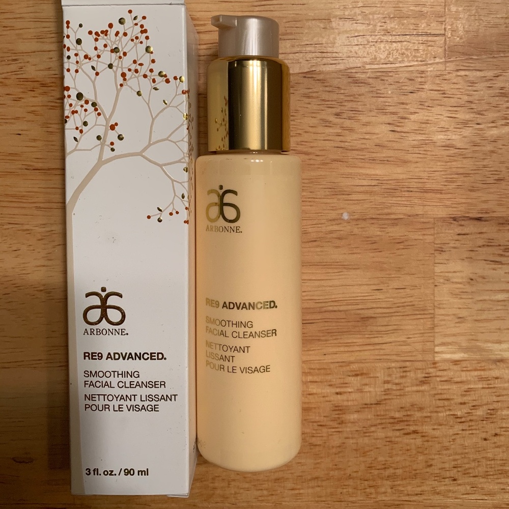 Arbonne RE9 Advanced Smoothing Facial Cleanser